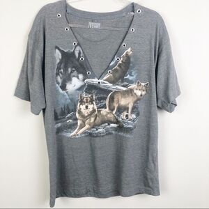 OUTDOOR LIFE | Nature Tee Wolf Graphic Plunge Cut with Grommets Women’s Size M